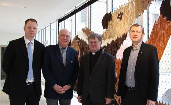 V. l.: Georg Pulling (Vorstand CSI), Staatssekretär a. D. Mag. Helmut Kukacka (Präsident AKV), Diözesanbischof Dr. Manfred Scheuer (Präsident Kardinal-König-Stiftung), Generaldechant Dr. Slawomir Dadas (Obmann Initiative Christlicher Orient)