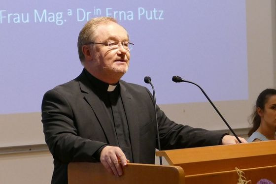 Generalvikar Severin Lederhilger hielt die Laudatio.
